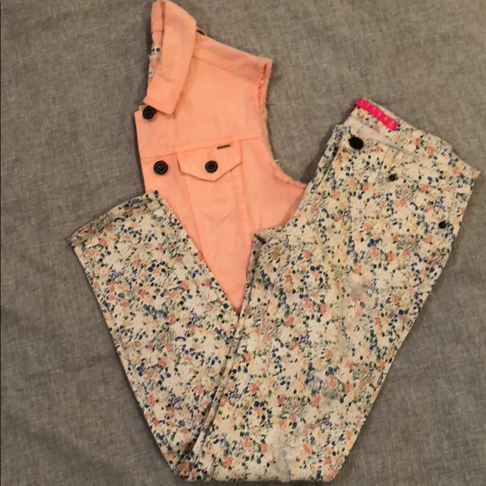 Destroyed Floral Jeggings